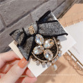 Fall Winter Rhinestone Bow Big Designer Brooch Pin for Women Girl Coat Sweater Accessories Vintage Badge Fashion Jewelry Handmad